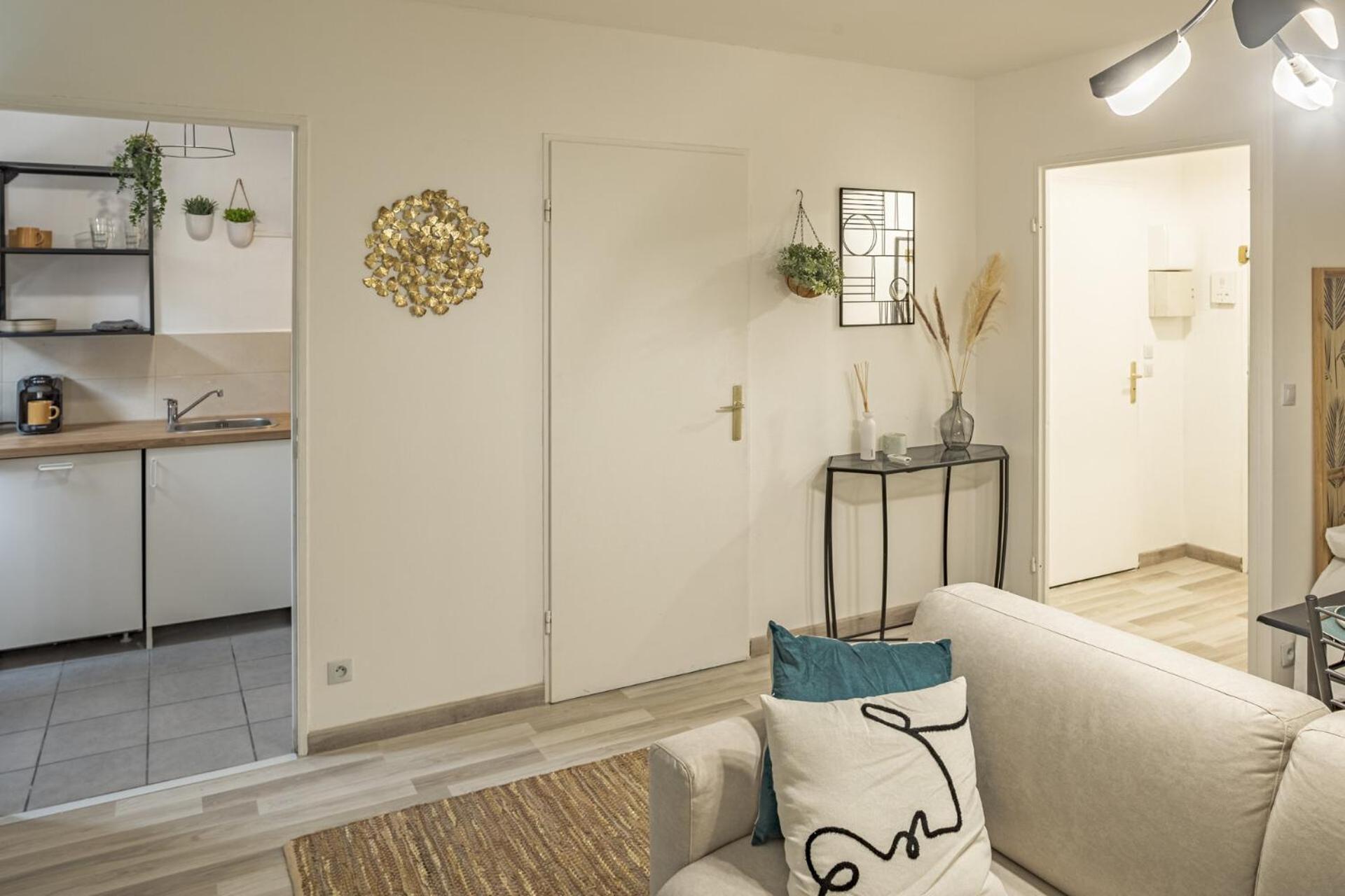 Julia Home, Madamedemconciergerie Реймс Экстерьер фото